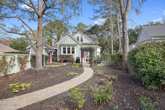 8 St Phillips Boulevard, Beaufort, SC 29906