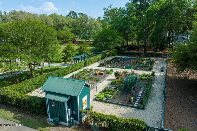 8 St Phillips Boulevard, Beaufort, SC 29906