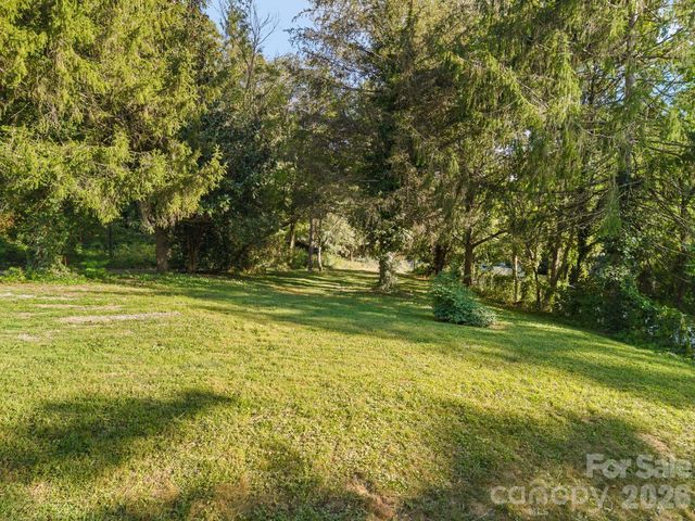 158 State Street, Asheville, NC 28806