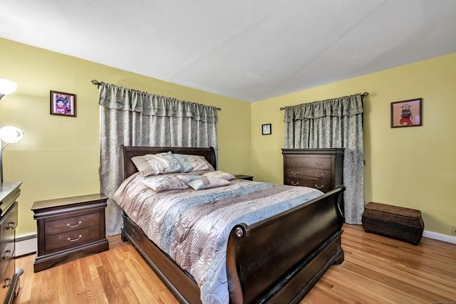 84 Seminole Circle, West Hartford, CT 06117