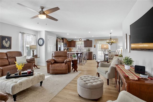 105 Horseshoe Loop, South Franklin, PA 15301