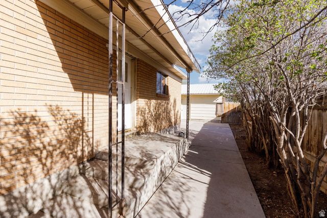 97 S 100 E, Redmond, UT 84652