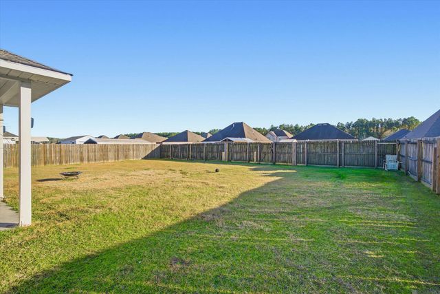 10430 Oakchase Dr, Denham Springs, LA 70706