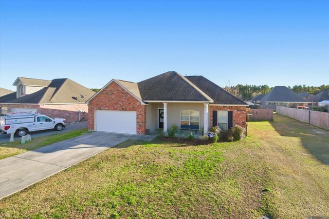 10430 Oakchase Dr, Denham Springs, LA 70706