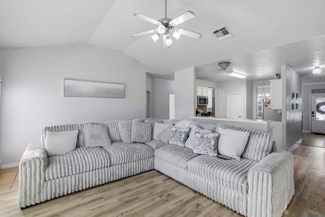 10430 Oakchase Dr, Denham Springs, LA 70706