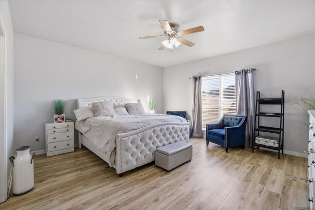 10430 Oakchase Dr, Denham Springs, LA 70706