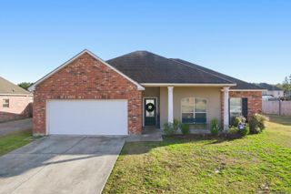 10430 Oakchase Dr, Denham Springs, LA 70706