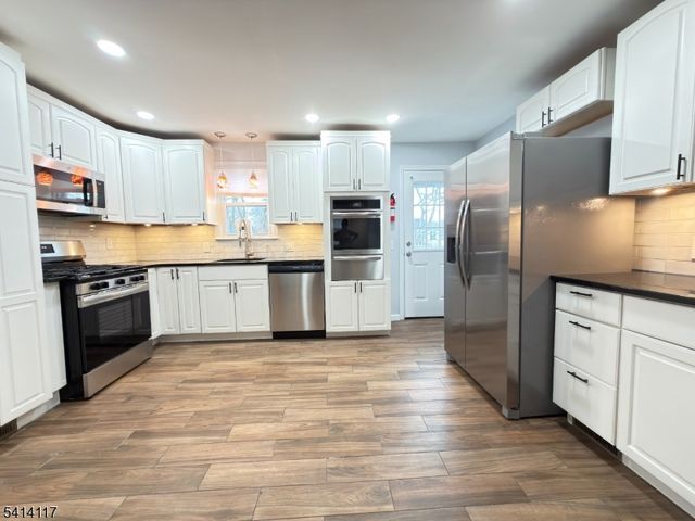 14 Darwin Rd, Franklin Twp., NJ 08873