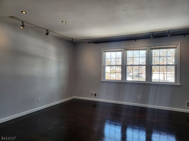 14 Darwin Rd, Franklin Twp., NJ 08873