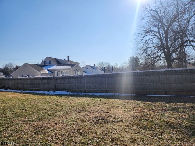 14 Darwin Rd, Franklin Twp., NJ 08873