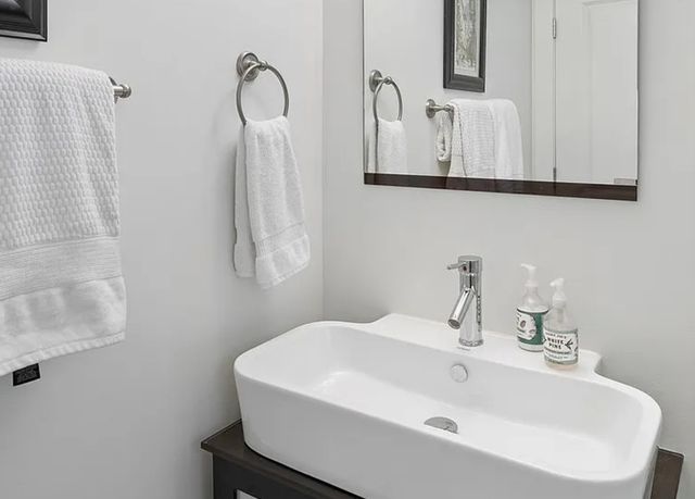 347 Sylvan Park Ln, Nashville, TN 37209