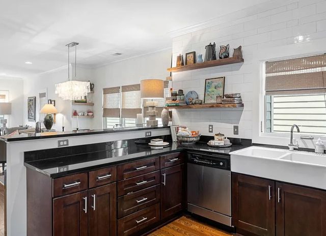 347 Sylvan Park Ln, Nashville, TN 37209