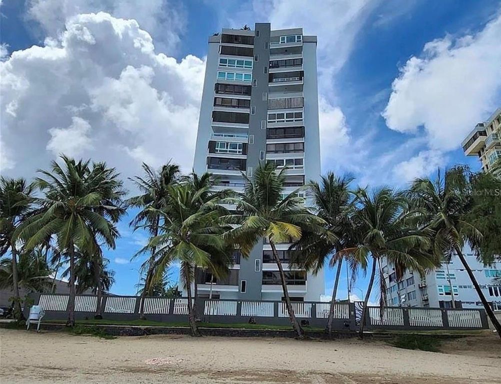 4123 ISLA VERDE AVE 203, Carolina, PR 00979