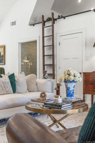 5812 N Locust St, North Little Rock, AR 72116