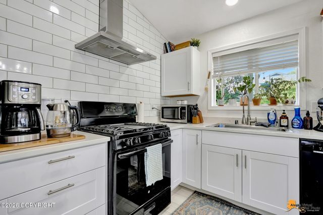 2440 W 88th Avenue, Anchorage, AK 99502