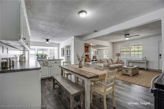 809 Canterbury Drive, Alma, AR 72921