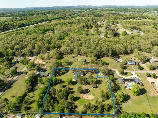 809 Canterbury Drive, Alma, AR 72921