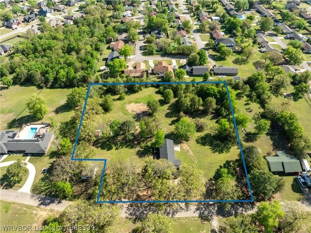 809 Canterbury Drive, Alma, AR 72921