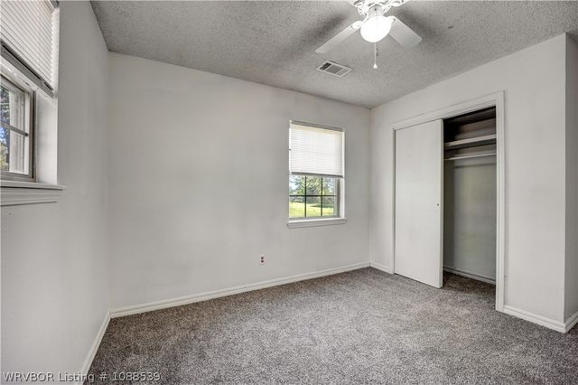 809 Canterbury Drive, Alma, AR 72921
