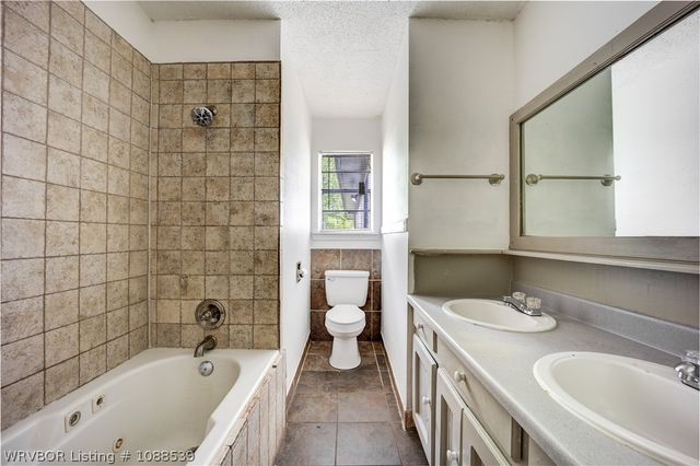 809 Canterbury Drive, Alma, AR 72921