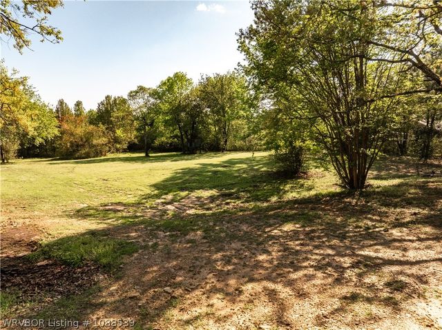 809 Canterbury Drive, Alma, AR 72921