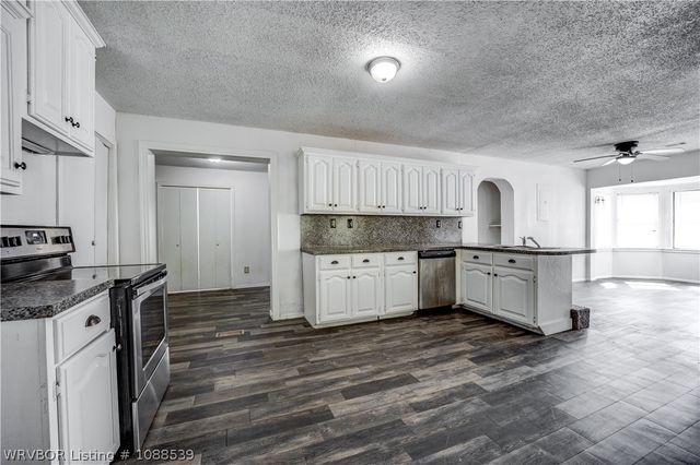 809 Canterbury Drive, Alma, AR 72921