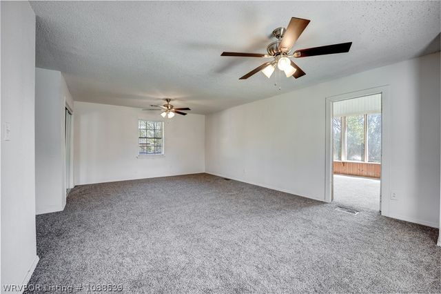809 Canterbury Drive, Alma, AR 72921