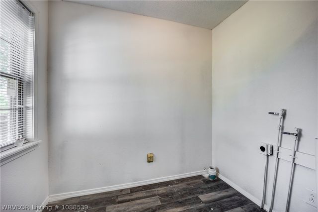 809 Canterbury Drive, Alma, AR 72921