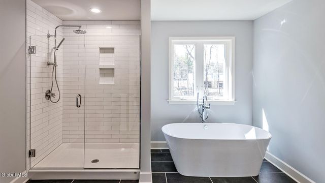 14 Stone Creek Drive, East Greenbush, NY 12061