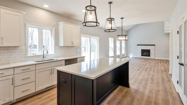 14 Stone Creek Drive, East Greenbush, NY 12061