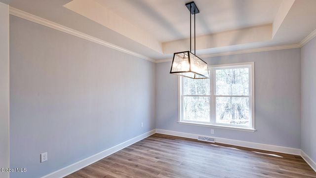 14 Stone Creek Drive, East Greenbush, NY 12061