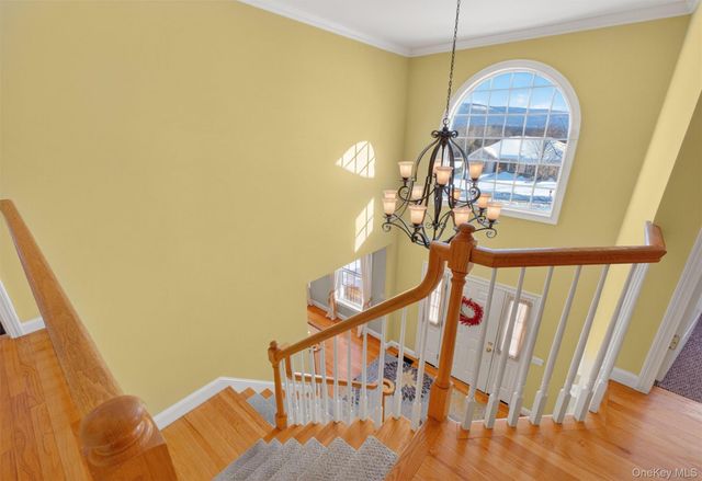 44 Harrisons Trail, Hopewell Junction, NY 12533