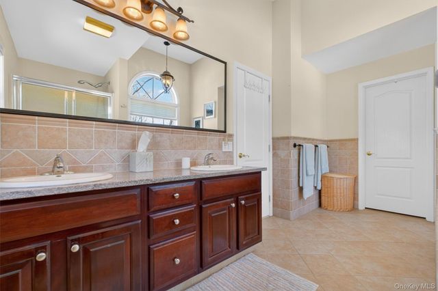 44 Harrisons Trail, Hopewell Junction, NY 12533