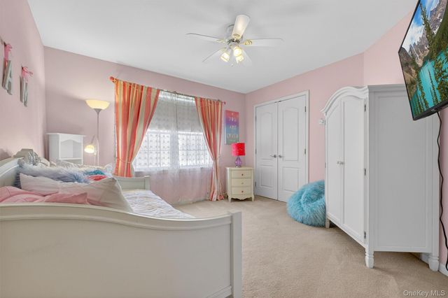 44 Harrisons Trail, Hopewell Junction, NY 12533