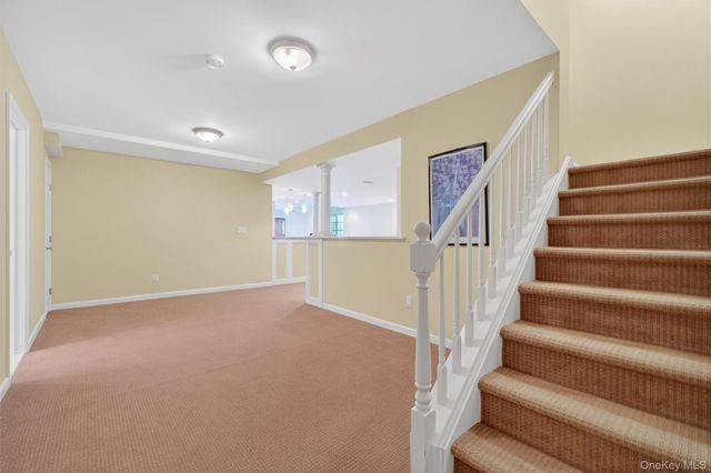 44 Harrisons Trail, Hopewell Junction, NY 12533