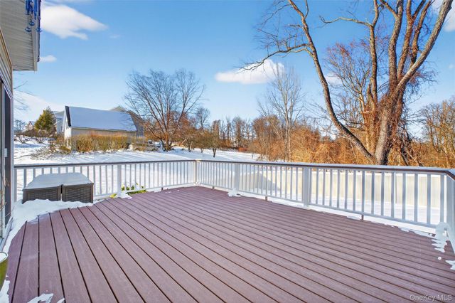 44 Harrisons Trail, Hopewell Junction, NY 12533