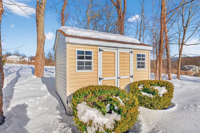 44 Harrisons Trail, Hopewell Junction, NY 12533