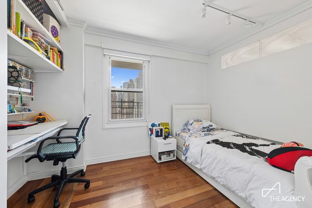 150 W End Ave Apt 19C, New York City, NY 10023