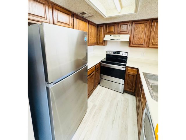 1324 Bluffview Drive C, Seagoville, TX 75159