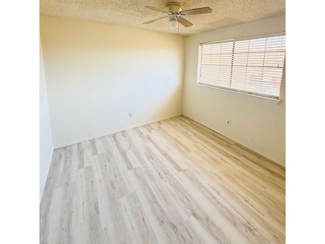 1324 Bluffview Drive C, Seagoville, TX 75159