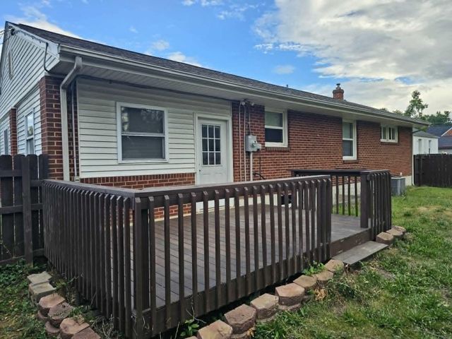 2702 NW Avalon AVE NW, Roanoke, VA 24012