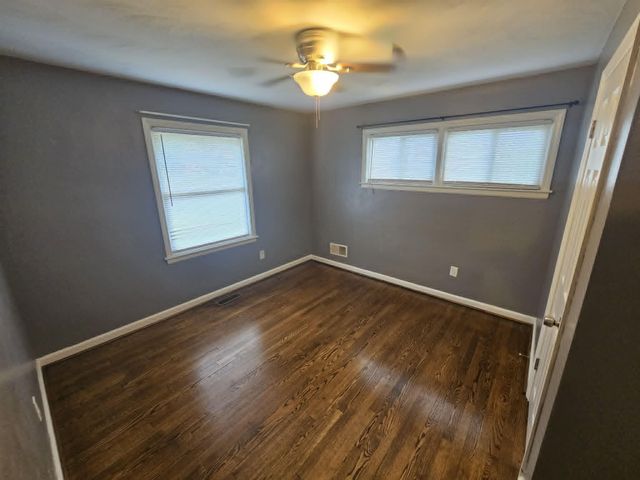 2702 NW Avalon AVE NW, Roanoke, VA 24012