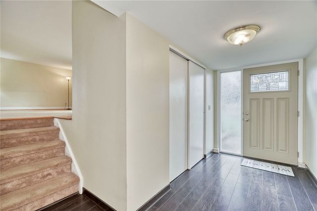 334 Kartes Dr, Greece, NY 14616