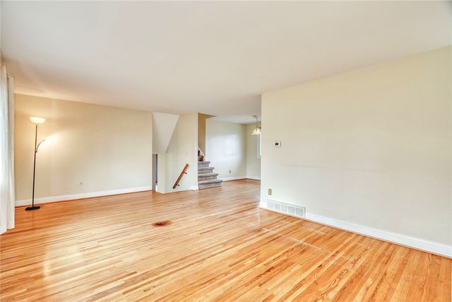 334 Kartes Dr, Greece, NY 14616