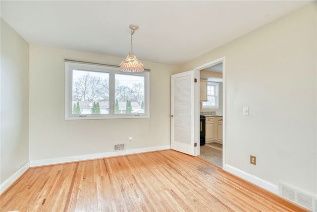 334 Kartes Dr, Greece, NY 14616