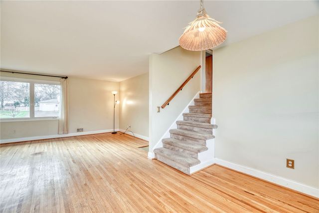 334 Kartes Dr, Greece, NY 14616