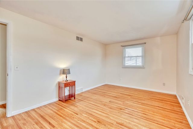 334 Kartes Dr, Greece, NY 14616