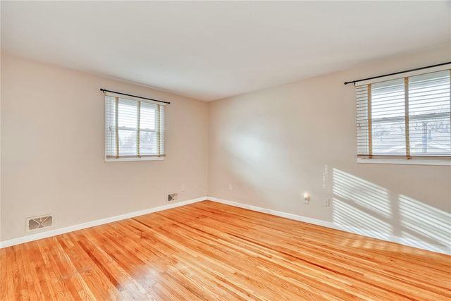 334 Kartes Dr, Greece, NY 14616