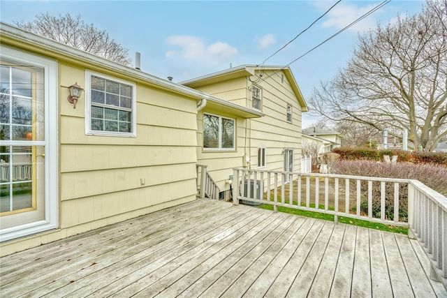 334 Kartes Dr, Greece, NY 14616