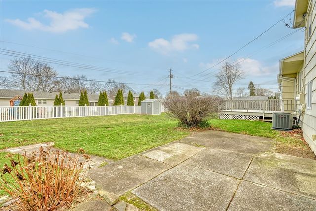 334 Kartes Dr, Greece, NY 14616